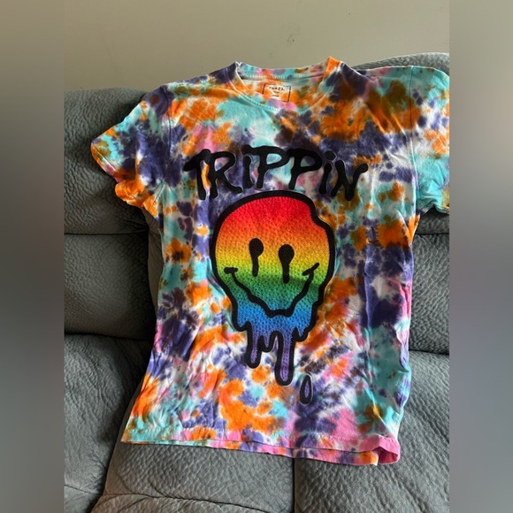 Rue21 TRIPPIN 🍄 t-shirt size small - Picture 3 of 9